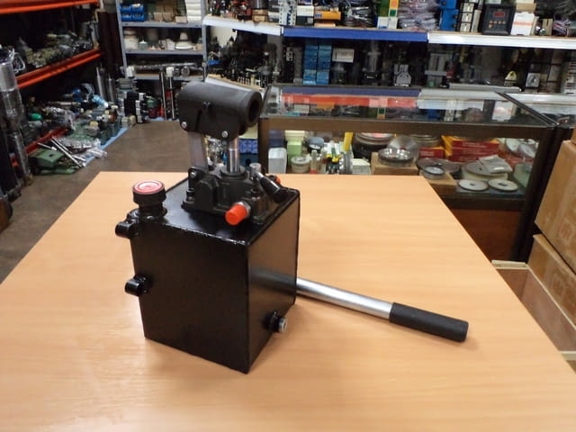 Ръчна хидравлична помпа Тежка промишленост, На дребно - град Пловдив | Промишлено Оборудване - снимка 1