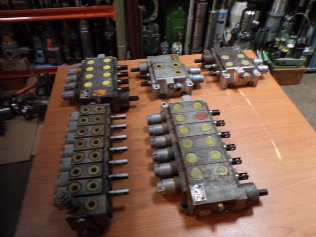 Хидравлични разпределители ръчни, универсални, град Пловдив | Промишлено Оборудване - снимка 1