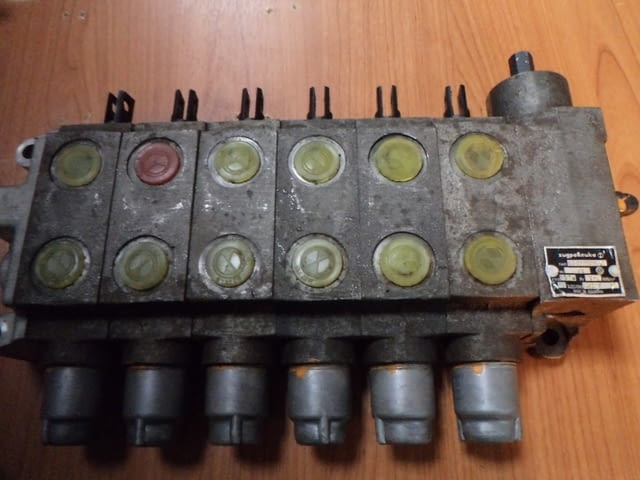 Хидравлични разпределители ръчни, универсални, град Пловдив | Промишлено Оборудване - снимка 4