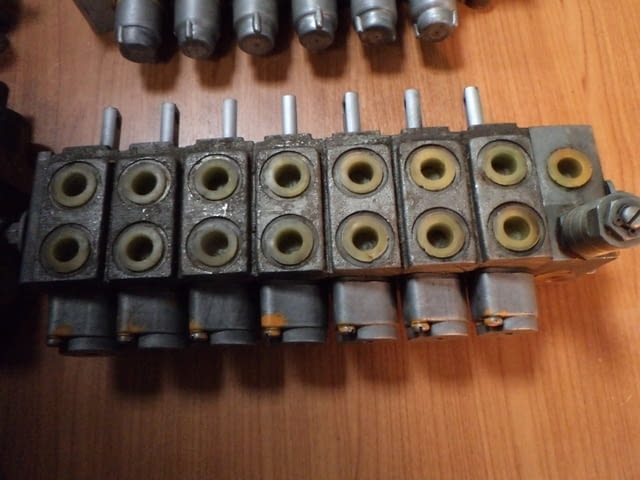 Хидравлични разпределители ръчни, универсални, град Пловдив | Промишлено Оборудване - снимка 5