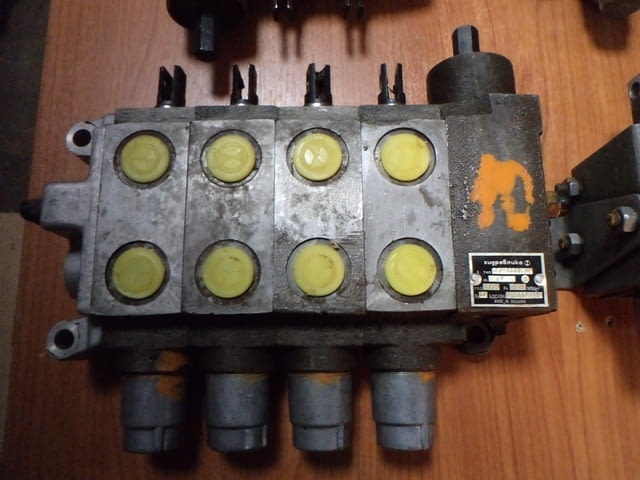 Хидравлични разпределители ръчни, универсални, град Пловдив | Промишлено Оборудване - снимка 6