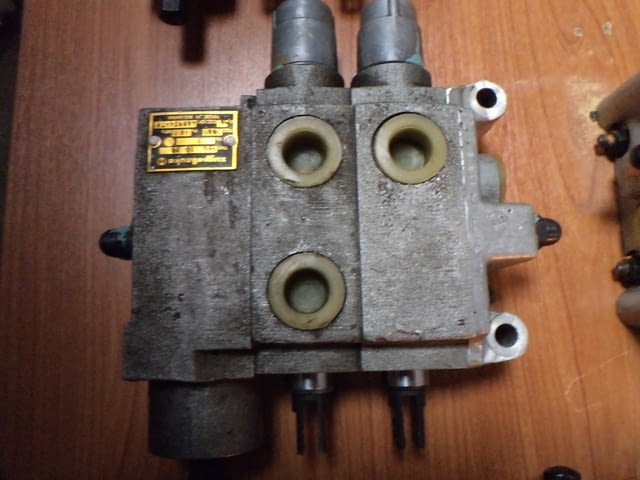Хидравлични разпределители ръчни, универсални, град Пловдив | Промишлено Оборудване - снимка 7
