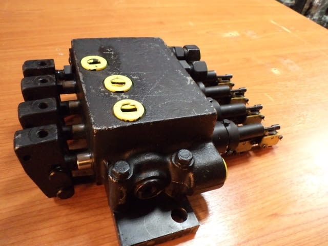 Хидравлични разпределители ръчни, универсални, град Пловдив | Промишлено Оборудване - снимка 12