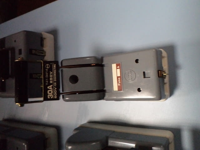 Киселинно-устойчив прекъсвач Тежка промишленост, На дребно - град Пловдив | Промишлено Оборудване - снимка 3