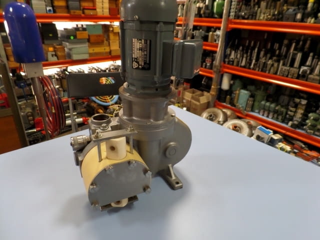 Дозираща помпа dosapro milton Roy Машиностроене, На дребно - град Пловдив | Промишлено Оборудване - снимка 3