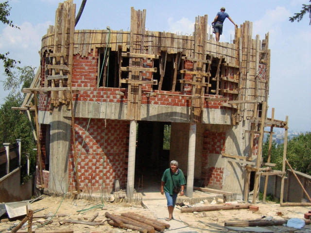 Строителни Ремонти, Водопроводни Услуги Работа през уикенд - Да, Боядисване с боя, Боядисване с латекс, Външна топлоизолация, Вътрешна топлоизолация, Гипсова мазилка, Ел. инсталация, Залепяне на тапети, Замазка, Зидария, Инсталация на гипсокартон, Инсталация на окачени тавани, Инсталация на скрито осветление, Консултация, Кърти-чисти-извозва, Монтаж на врати, Монтаж на дограма, Облицовка с камък, Обръщане на прозорци, ОиВ, Поставяне на ВиК, Поставяне на гранитогрес, Поставяне на теракот, Поставяне на фаянс, Ремонт на покриви, Хидроизолация, Шпакловка - град Русе | Строителни Услуги - снимка 4