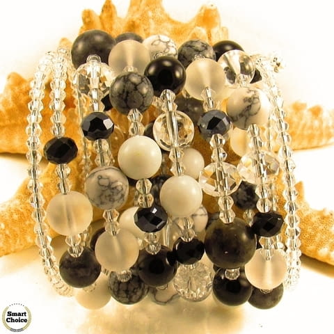 Уникална дамска гривна Black and White от пет вида естествени камъни - снимка 1