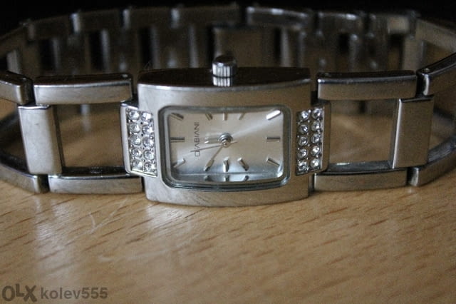 Часовник дамски оригинален дизайнерски на Carlo Fabiani, град Видин | Часовници - снимка 1