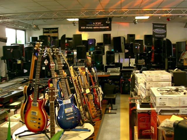 Музикален Център - Филибе ЕООД - град Пловдив | Музика и аудио услуги