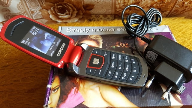 Samsung SGH-E2210B Мобилен телефон - град Видин | Смартфони - снимка 4