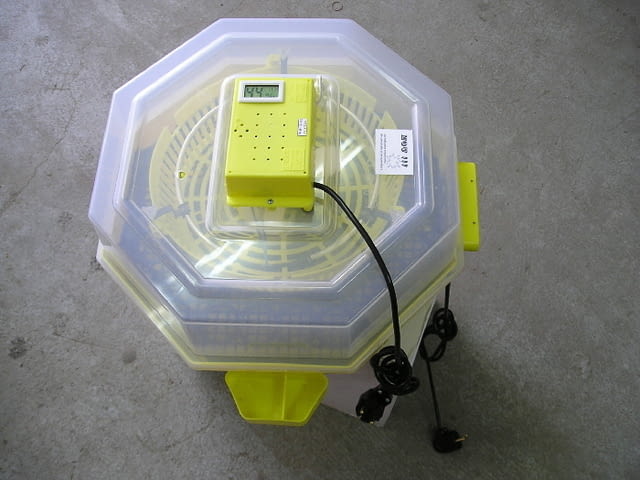 Продавам инкубатор, автоматичен, нови, заводски, официален вносител на Румънски инкикубатори - снимка 5