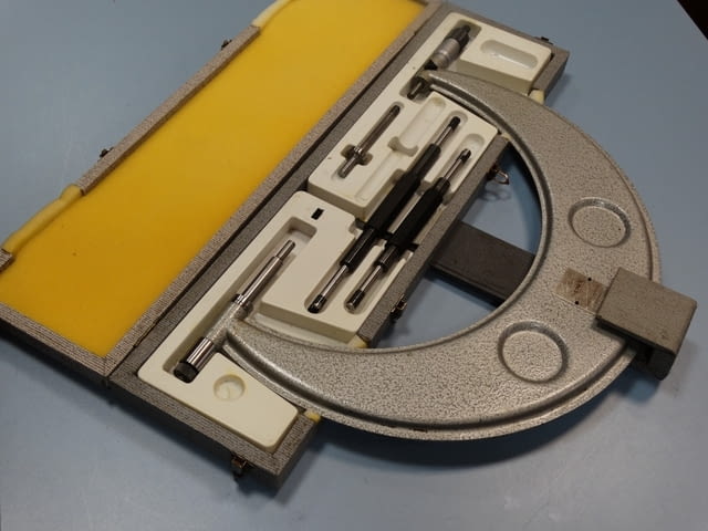 Микрометър 200-300 mm - град Пловдив | Инструменти - снимка 1