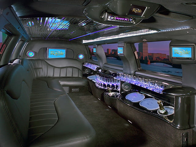 Рожден ден в лимузина – Вашето лично мобилно заведение, city of Sofia | Birthdays - снимка 8