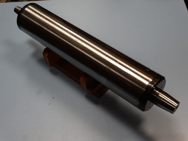 Шпиндел за шлайф Ф 100 Машиностроене, На дребно - град Пловдив | Промишлено Оборудване - снимка 1