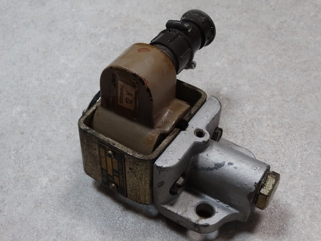 Пневматично реле за автокран ВВ-34, ВВ-32, 12V, град Пловдив | Промишлено Оборудване - снимка 2