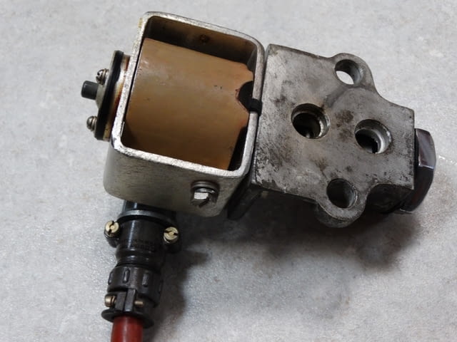 Пневматично реле за автокран ВВ-34, ВВ-32, 12V, град Пловдив | Промишлено Оборудване - снимка 10