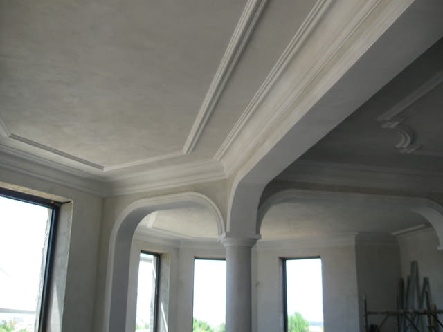 Гипсови корнизи, розетки, колони, конзоли и др. - град София | Ремонти - снимка 1