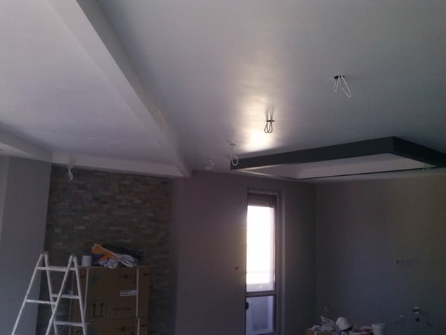 Шпакловка, монтаж на гипсокартон Боядисване с боя, Боядисване с латекс, Вътрешна топлоизолация, Инсталация на гипсокартон, Инсталация на окачени тавани, Консултация, Обръщане на прозорци, Шпакловка, Работа през уикенд - Да - град Плевен | Строителни Услуги - снимка 4
