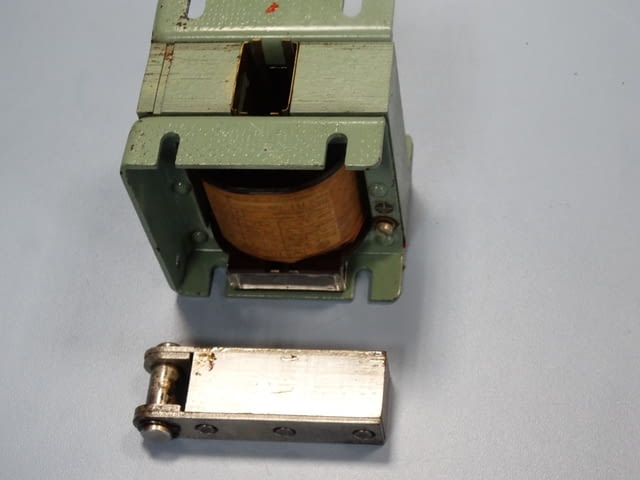 Електромагнит - solenoid TGL-9835 Машиностроене, На дребно - град Пловдив | Промишлено Оборудване - снимка 2