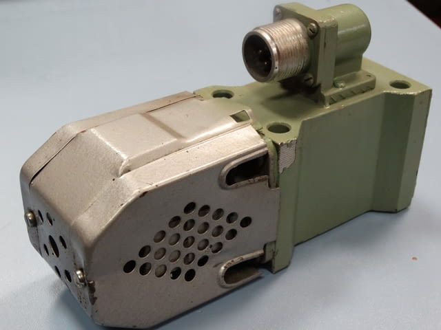 Хидравличен разпределител за преса Машиностроене, На дребно - град Пловдив | Промишлено Оборудване - снимка 4