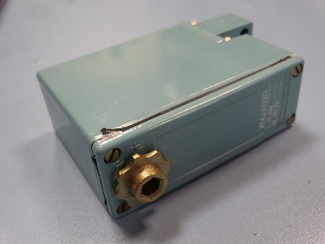 Пресостат за налягане Telemecanique Машиностроене, На дребно - град Пловдив | Промишлено Оборудване - снимка 6