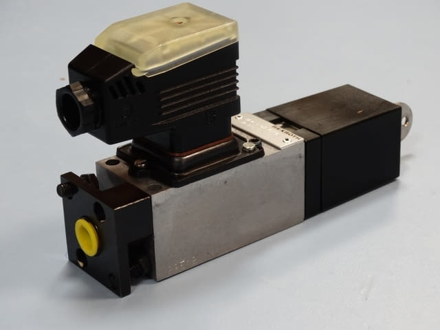 Пресостат Rexroth HED 4 OH 15/50 Тежка промишленост, На дребно - град Пловдив | Промишлено Оборудване - снимка 1