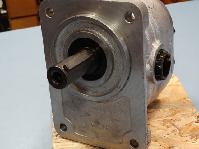 Хидравлична помпа PZ-40 Машиностроене, На дребно - град Пловдив | Промишлено Оборудване - снимка 2