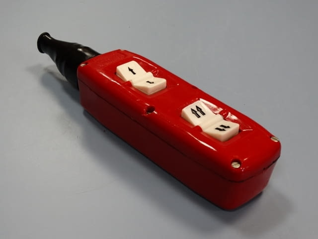 Бутониера за верижен телфер ДКПТ-64 Тежка промишленост, На дребно - град Пловдив | Промишлено Оборудване - снимка 1