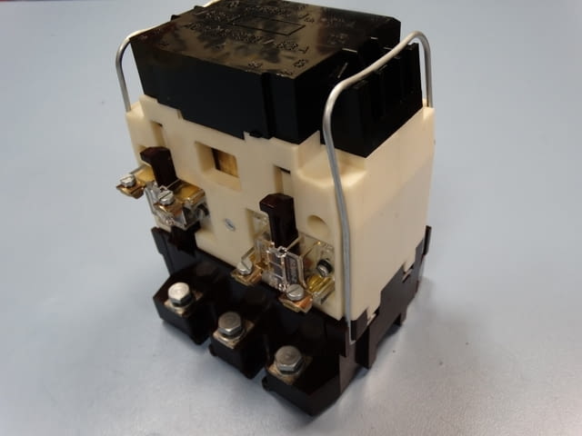 Контактор V63E0 Машиностроене, На дребно - град Пловдив | Промишлено Оборудване - снимка 3