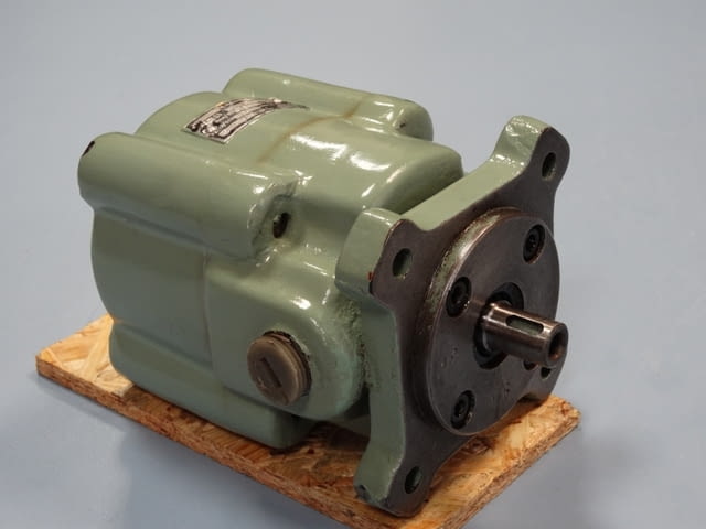 Хидравлична помпа Г16-1 Машиностроене, На дребно - град Пловдив | Промишлено Оборудване - снимка 1