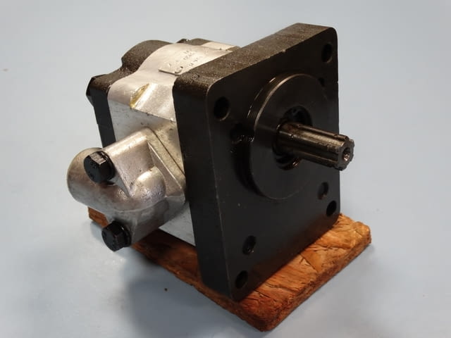 Хидравлична помпа 20A10X 126M Лека промишленост, На дребно - град Пловдив | Промишлено Оборудване - снимка 1