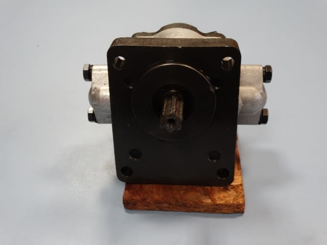 Хидравлична помпа 20A10X 126M Лека промишленост, На дребно - град Пловдив | Промишлено Оборудване - снимка 2