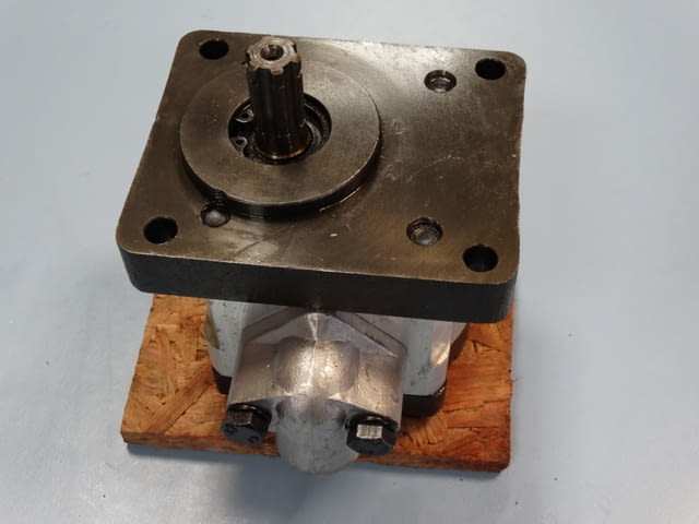 Хидравлична помпа 20A10X 126M Лека промишленост, На дребно - град Пловдив | Промишлено Оборудване - снимка 7