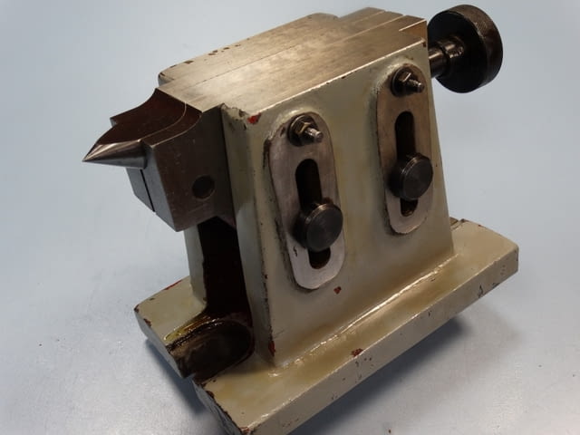 Подвижен център за фреза Машиностроене, На дребно - град Пловдив | Промишлено Оборудване - снимка 1