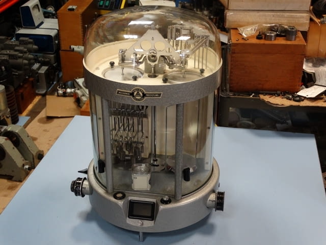 Ретроаналитична везна WA-31 - град Пловдив | Антикварни Предмети - снимка 1