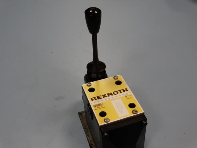 Хидравличен ръчен разпределител Rexroth 4 WMM 10 H11/F, град Пловдив | Промишлено Оборудване - снимка 2