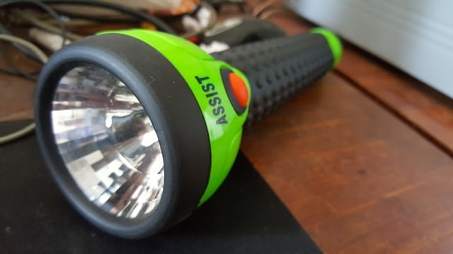 Прожектор фенер водоустойчив с три батерии от големите - град Видин | Други - снимка 2