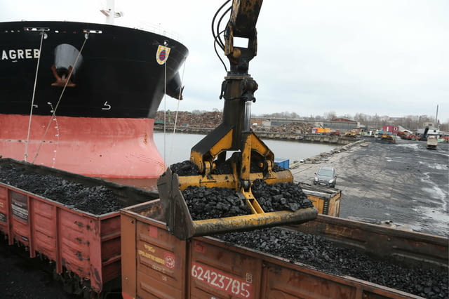 "Порто Франко" ЕООД - град Варна | Асансьори и подемни съоръжения - снимка 2