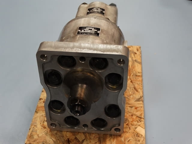 Хидравлична помпа сдвоена A95X/A25X Тежка промишленост, На дребно - град Пловдив | Промишлено Оборудване - снимка 2