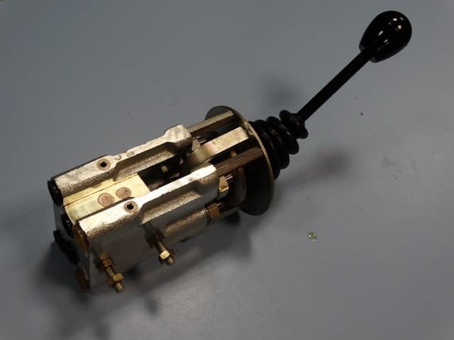 Хидравличен джойстик ORSTA 4-позиционен, град Пловдив | Промишлено Оборудване - снимка 6