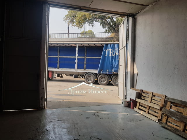 Хале 1500 кв.м. - град Пловдив | Складове - снимка 2