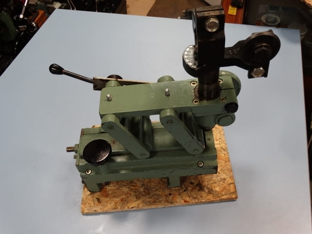 Приспособление за заточна машина Машиностроене, На дребно - град Пловдив | Промишлено Оборудване - снимка 1