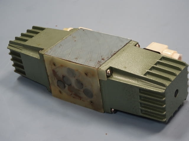 Хидравличен разпределител РХ 1002100 Тежка промишленост, На дребно - град Пловдив | Промишлено Оборудване - снимка 5