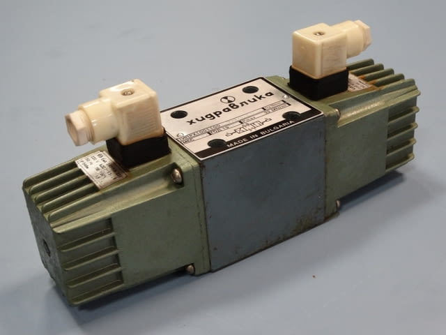 Хидравличен разпределител РХ 1001100, city of Plovdiv | Industrial Equipment - снимка 1