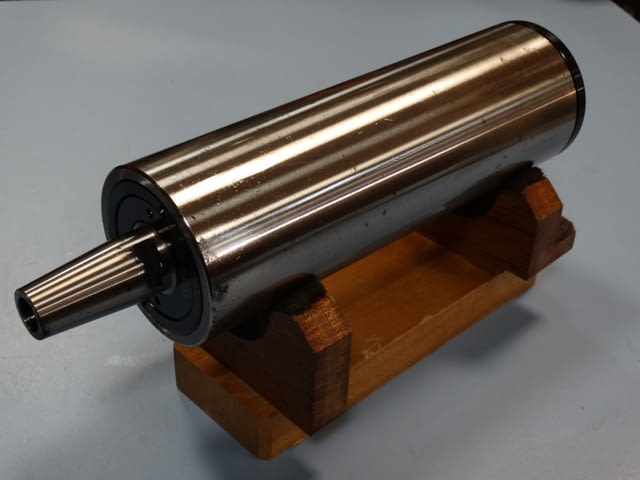 Шпиндел за шлайф KIKINDA Ф80 x 250 mm Машиностроене, На дребно - град Пловдив | Промишлено Оборудване - снимка 1