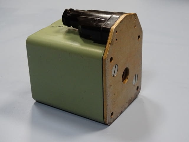 Електромагнит за преса VEB Тежка промишленост, На дребно - град Пловдив | Промишлено Оборудване - снимка 5