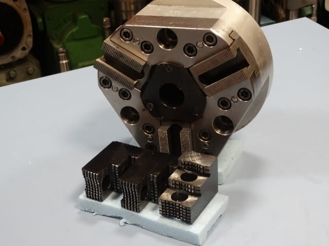 Клинозатегателен патронник PUXa Ф200 Машиностроене, На дребно - град Пловдив | Промишлено Оборудване - снимка 1