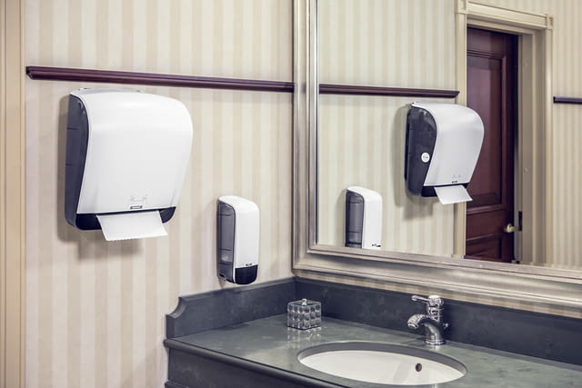 Професионални дозатори за течен сапун на пяна , душ гел , шампоан и дезинфектанти за помещения с ви - снимка 10