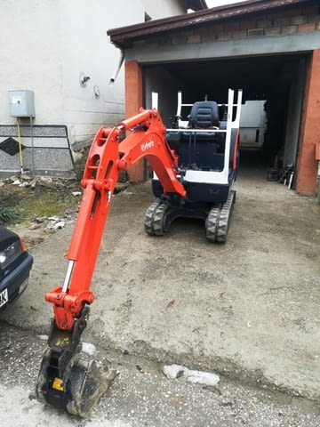 Услуги с мини багер Работа през уикенд - Да - град Долни Дъбник | Строителни Услуги - снимка 1