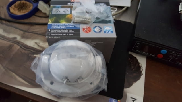 Датчик за движение стенен монтаж - град Видин | Охранителни Системи - снимка 1